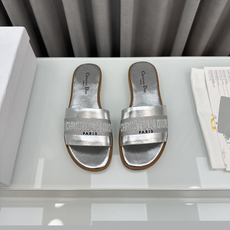 ch**an D*or slippers